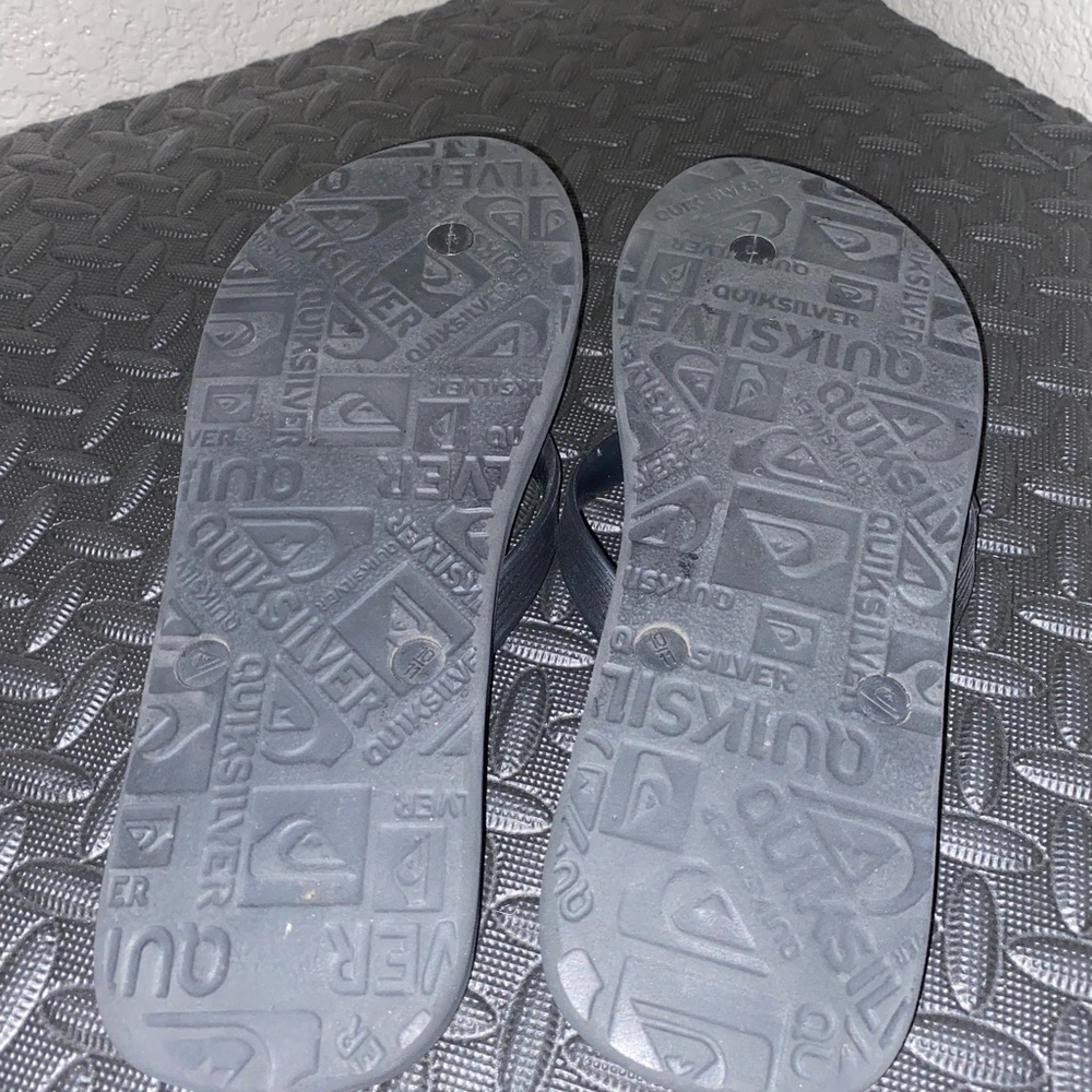 Quicksilver flip-flops - Picture 3 of 3
